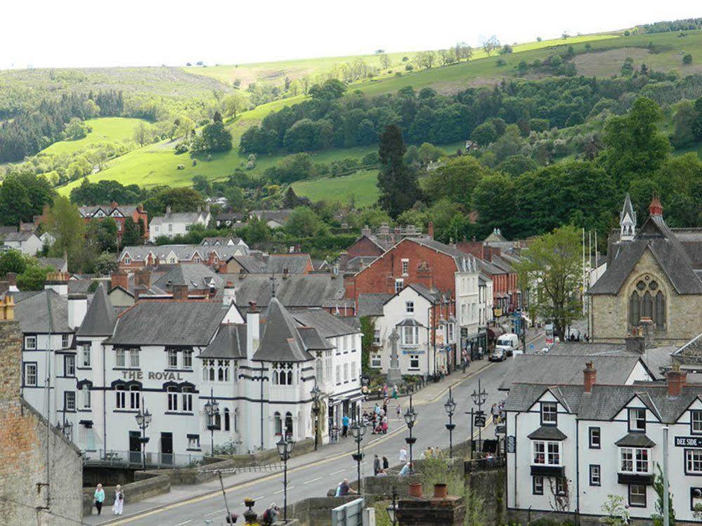 The Royal Hotel Llangollen Eksteriør billede