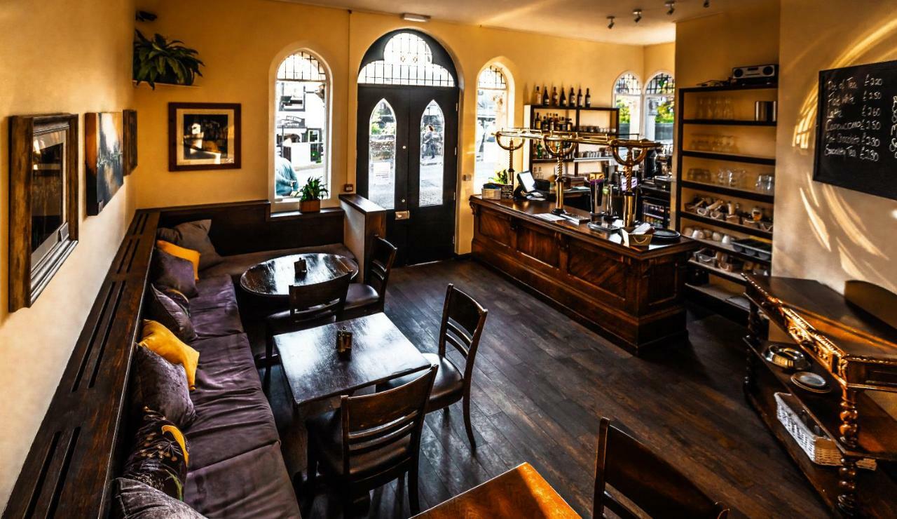The Royal Hotel Llangollen Eksteriør billede
